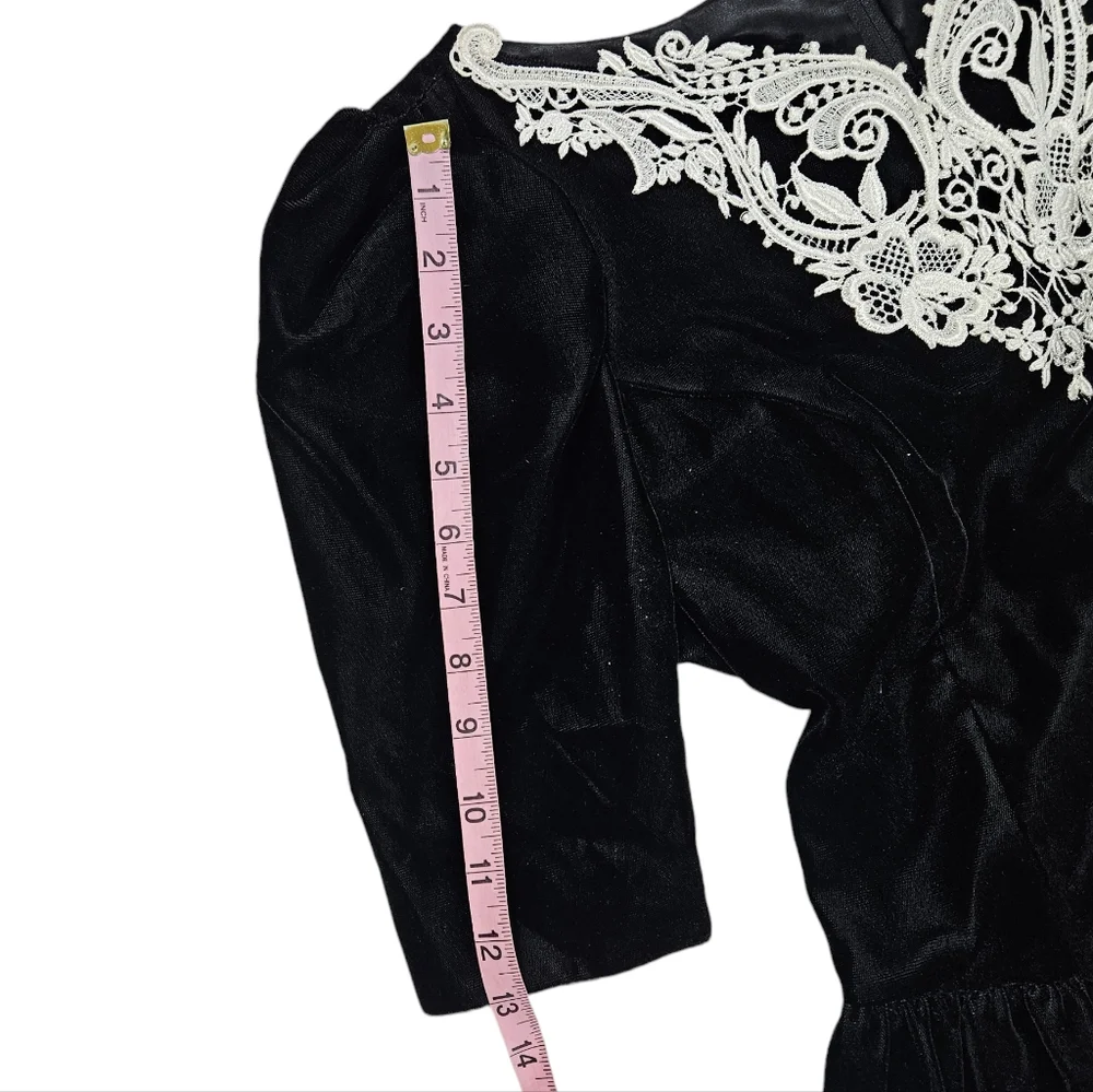 Vintage 80s Gunne Sax By Jessica McClinton Lace Collar Black Velvet Dress Sz 4 ? - Picture 16 of 16